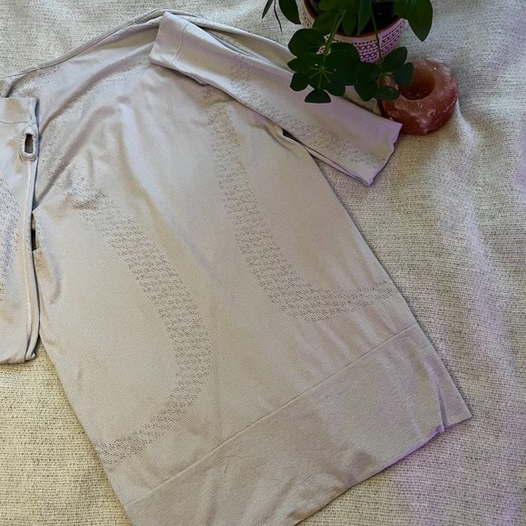 White Lululemon Swiftly Tech Long Sleeve Crew - Picture 2 of 3